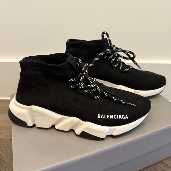 Balenciaga Black and White Speed Trainers - Picture 8 of 9